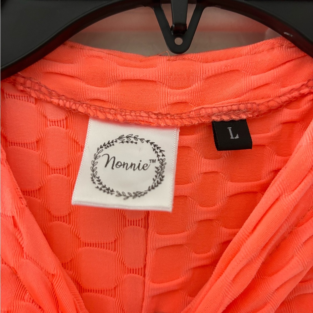Elegant Coral Textured Dress - Picture 2 of 3